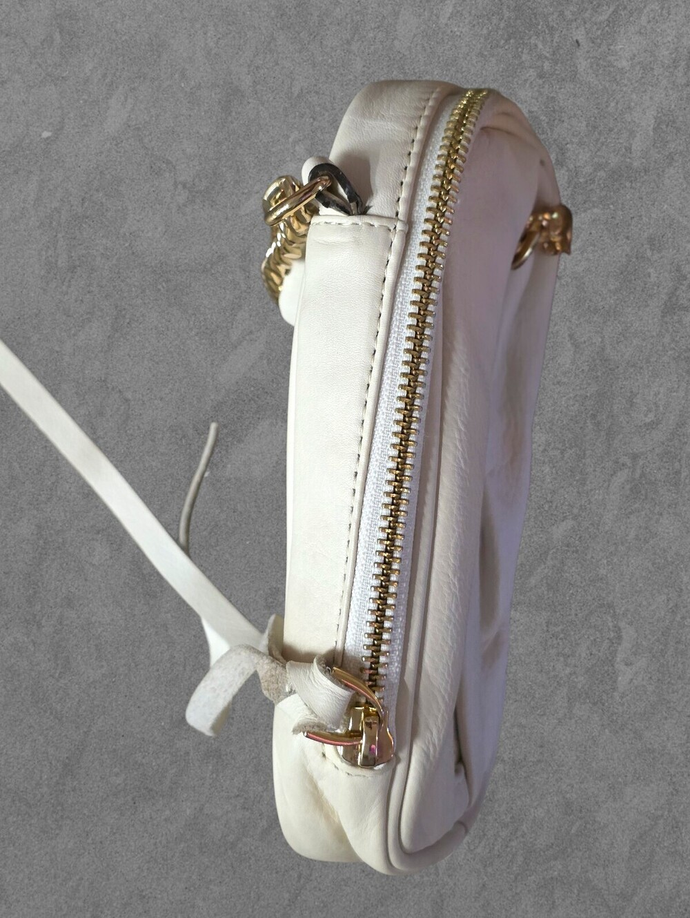 Aimee Kestenberg Ivory Leather Crossbody Bag Gold Chain Convertible Purse - Picture 8 of 16